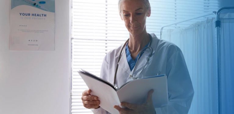 5 erros contábeis que custam caro ao médico. Da malha fina na DMED à confusão patrimonial: saiba como evitar multas pesadas e proteger seu patrimônio.